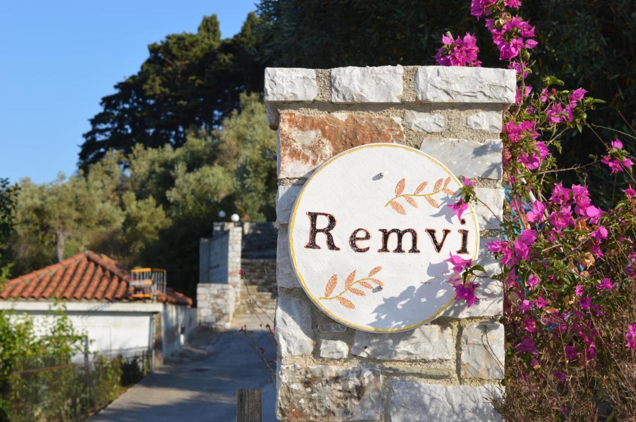 Remvi Apartments Skopelos Extérieur photo